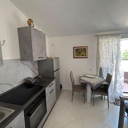 Nina Apartament Giardini Naxos Con Posto Auto 外观 照片