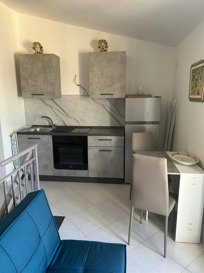 Nina Apartament Giardini Naxos Con Posto Auto 外观 照片