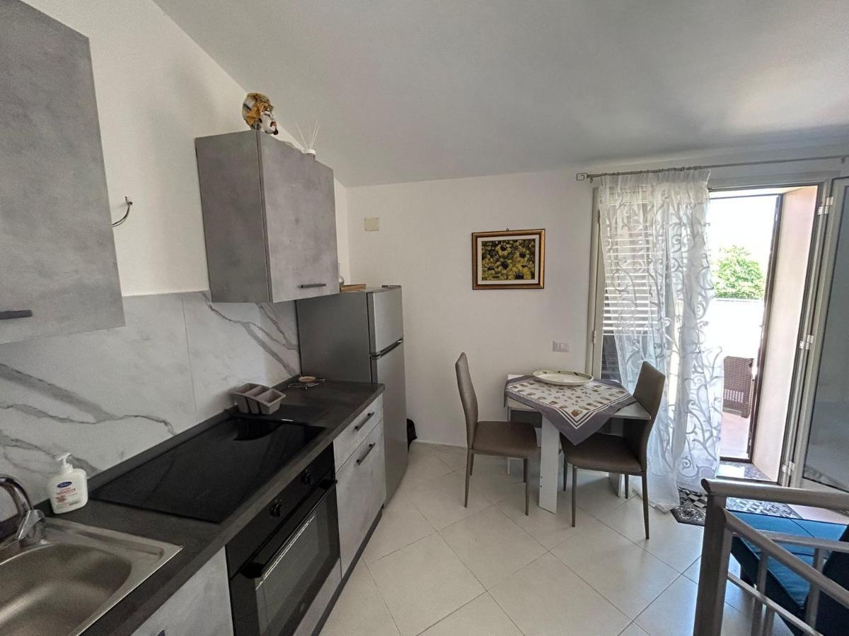 Nina Apartament Giardini Naxos Con Posto Auto 外观 照片