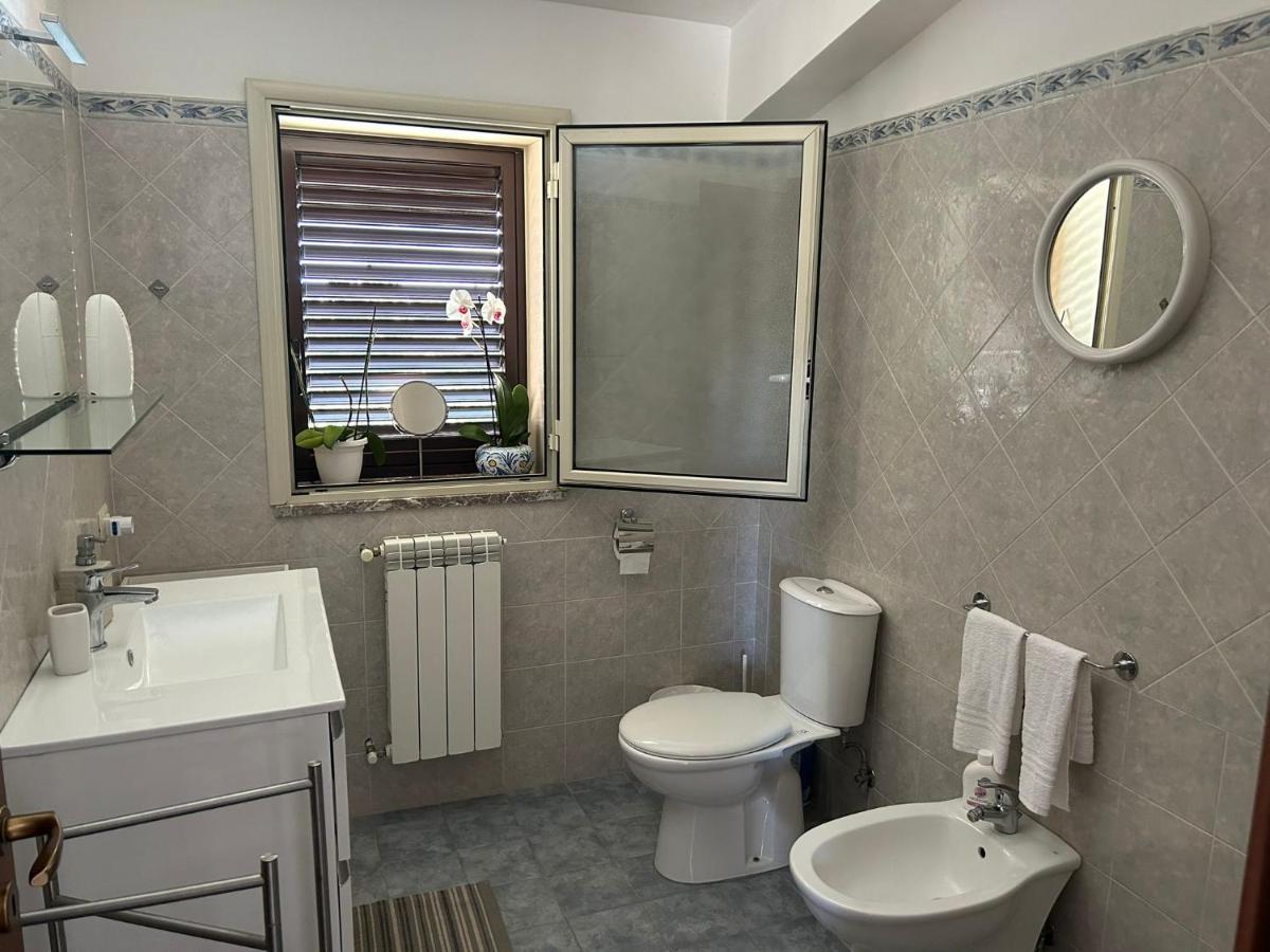 Nina Apartament Giardini Naxos Con Posto Auto 外观 照片